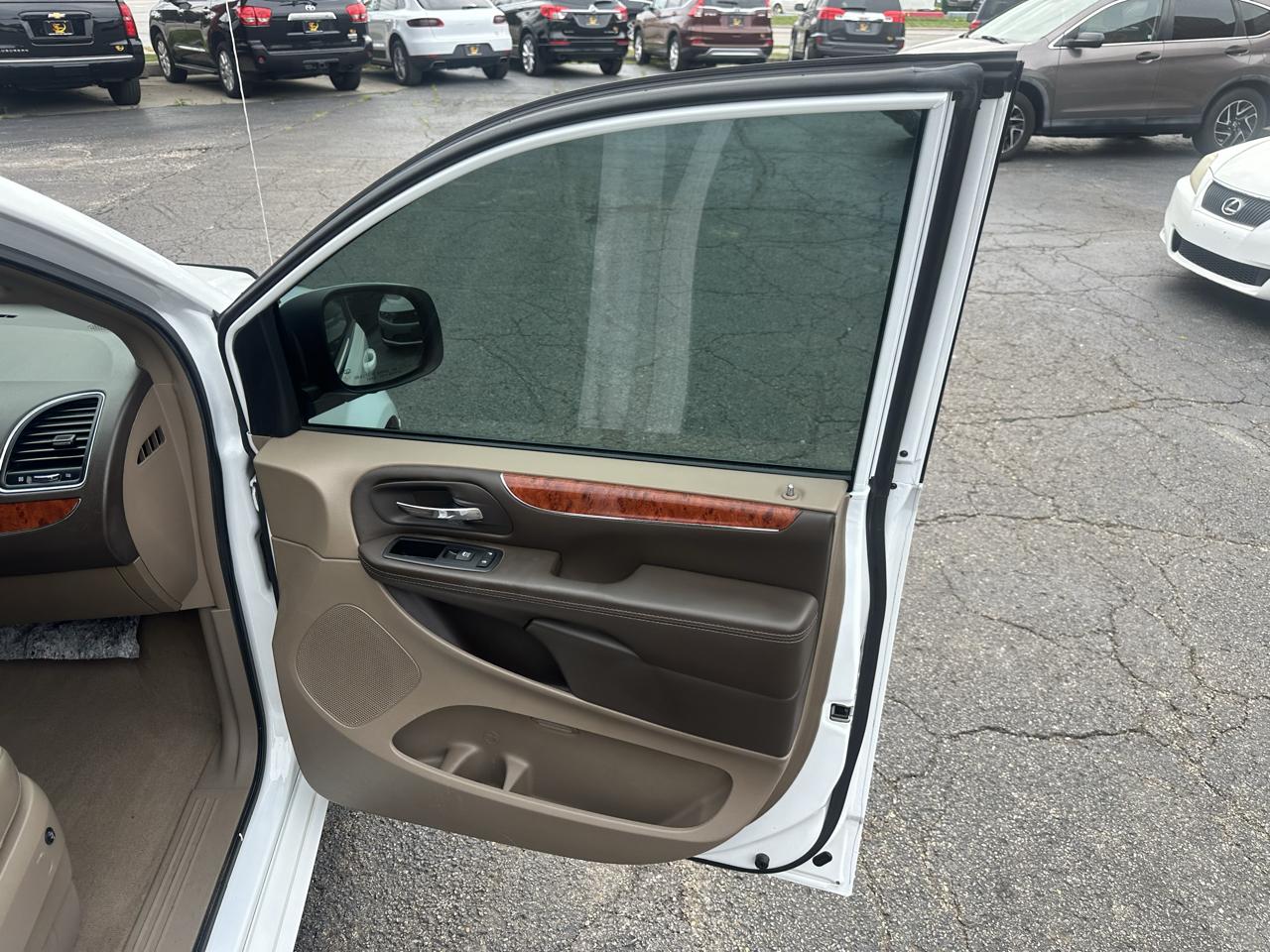 Chrysler Town & Country 4dr Wgn Touring 2015