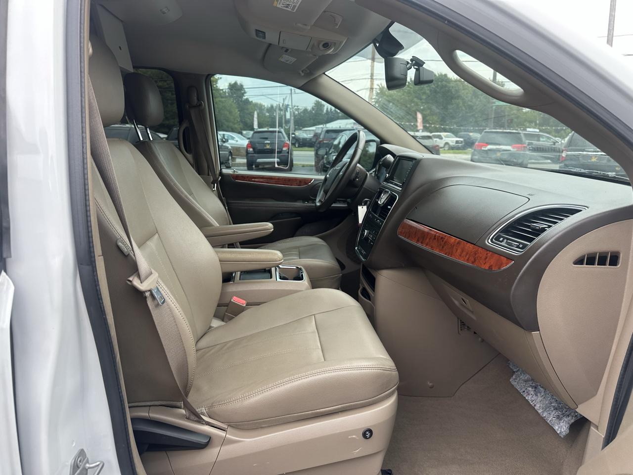 Chrysler Town & Country 4dr Wgn Touring 2015