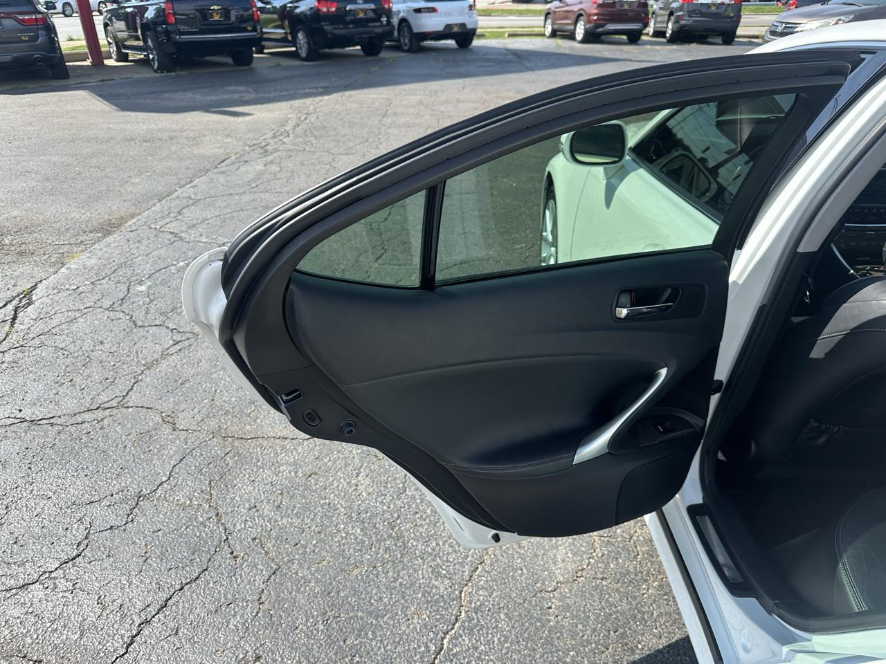 Lexus IS 250 4dr Sport Sdn Auto AWD 2011