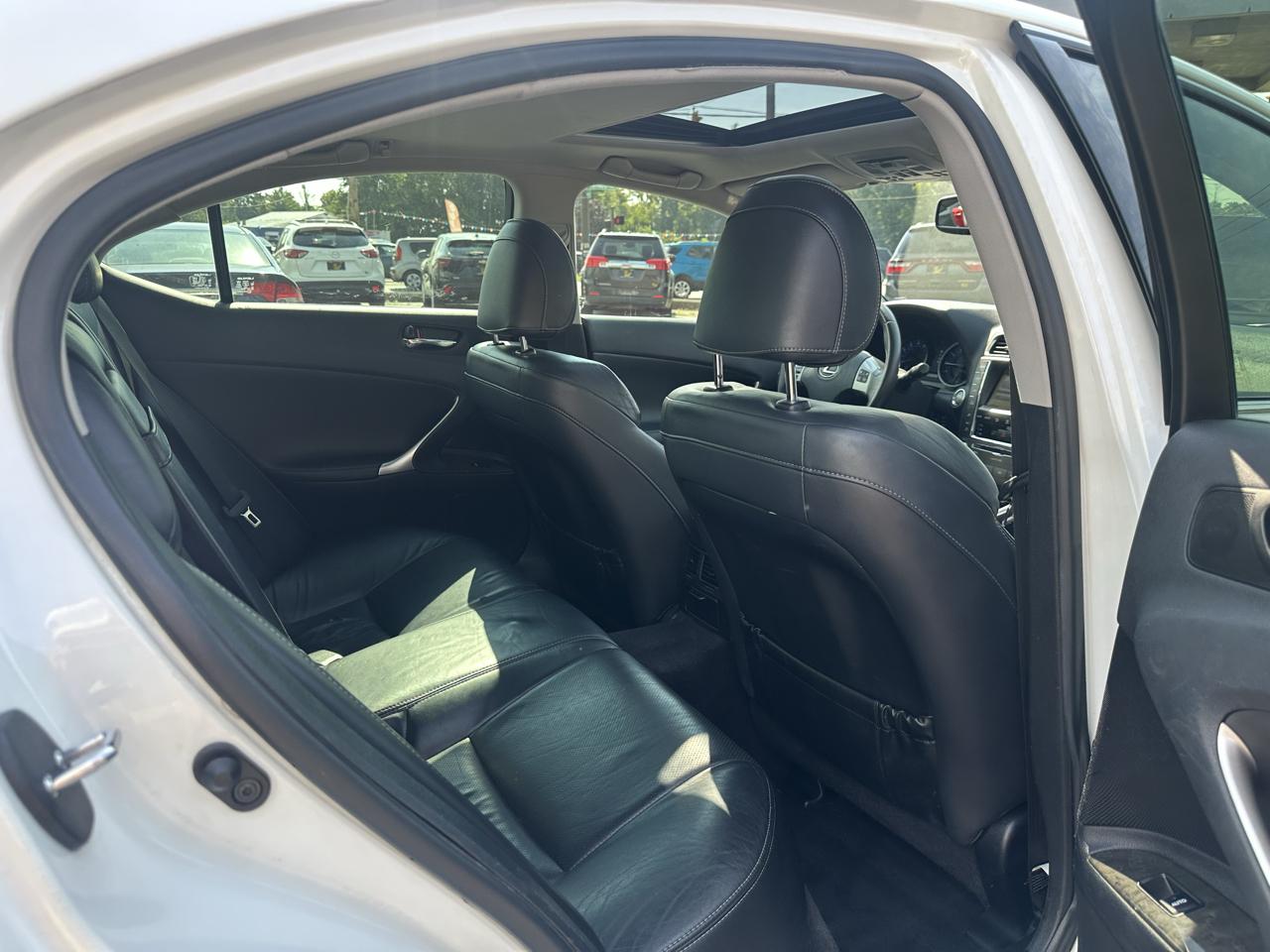 Lexus IS 250 4dr Sport Sdn Auto AWD 2011