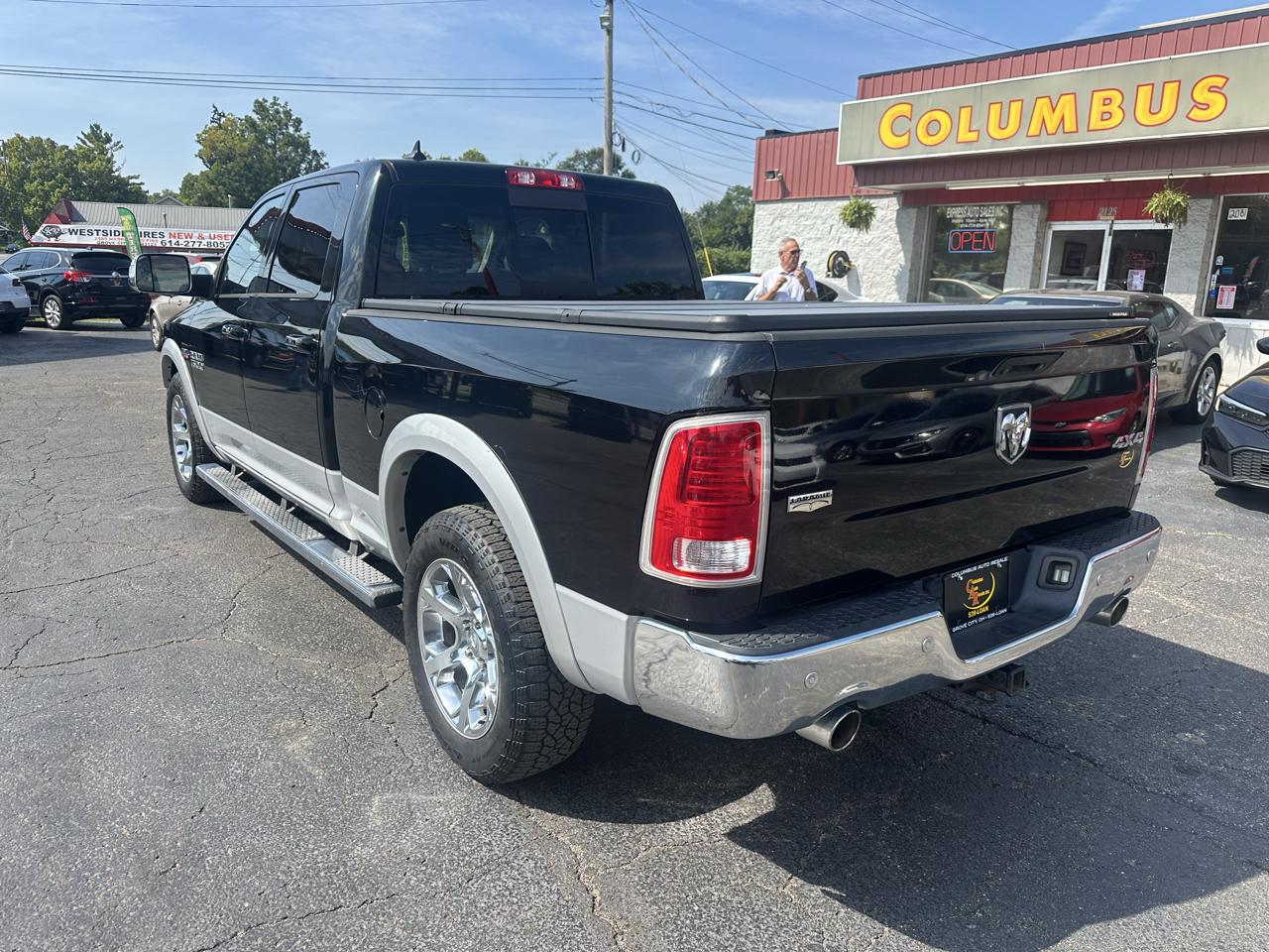 RAM 1500 4WD Crew Cab 149" Laramie 2014