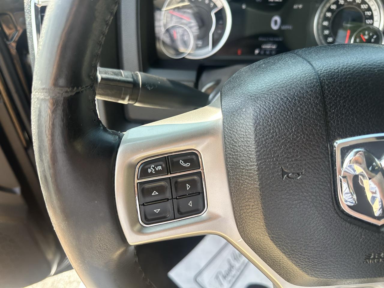 RAM 1500 4WD Crew Cab 149" Laramie 2014