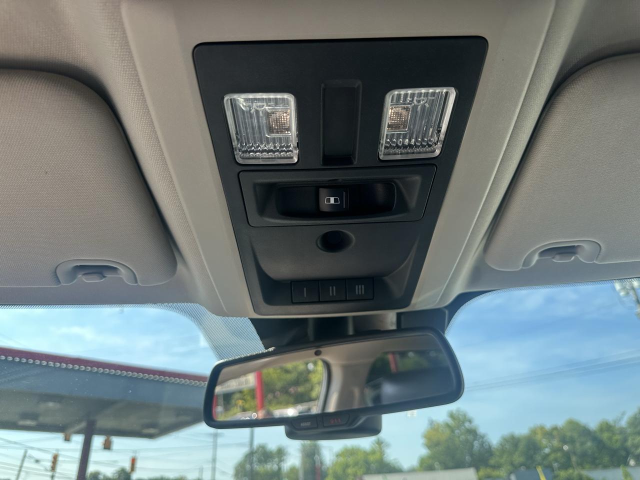 RAM 1500 4WD Crew Cab 149" Laramie 2014