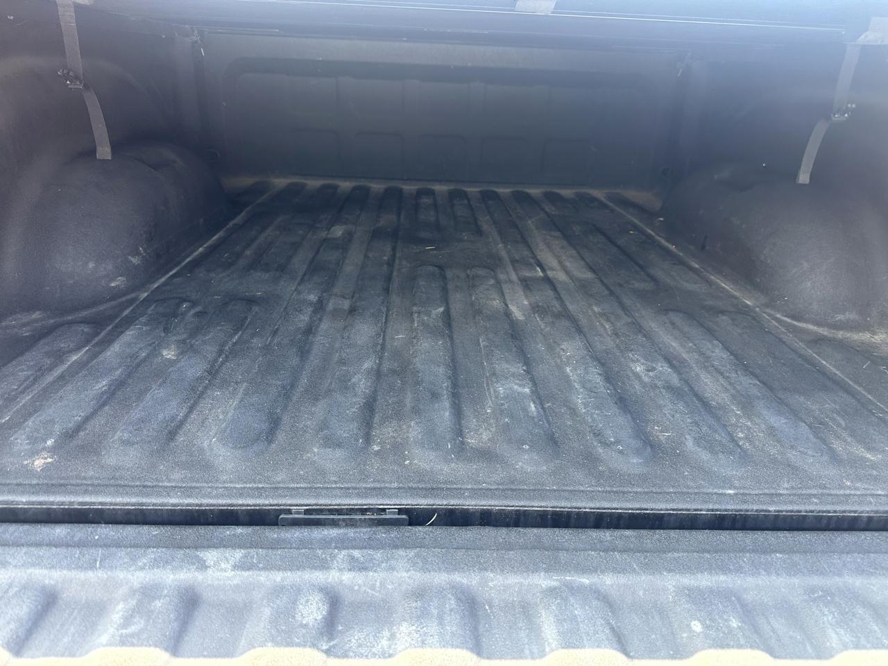 RAM 1500 4WD Crew Cab 149" Laramie 2014
