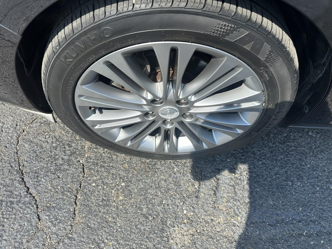 Buick Verano 4dr Sdn Leather Group 2013
