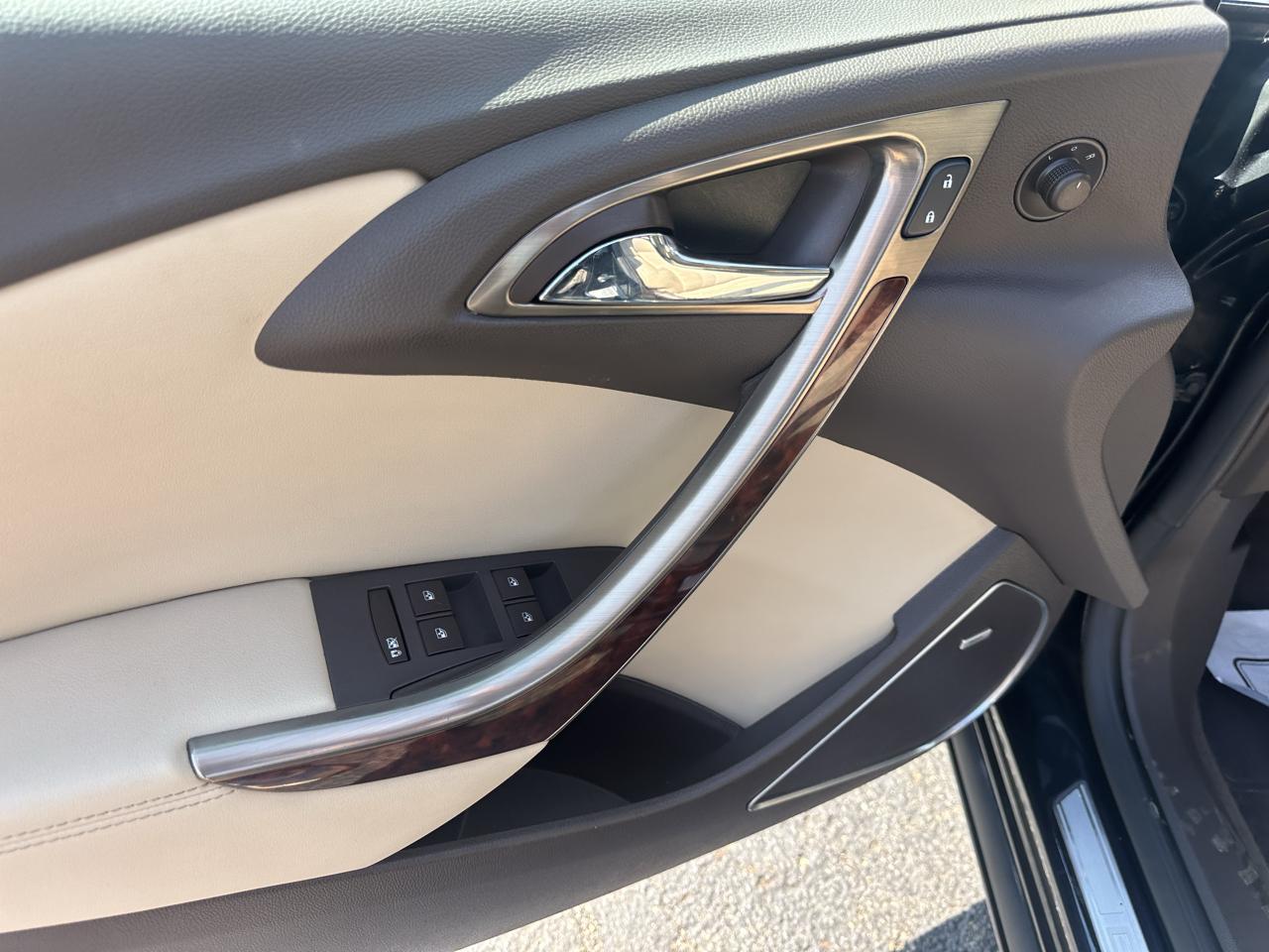 Buick Verano 4dr Sdn Leather Group 2013