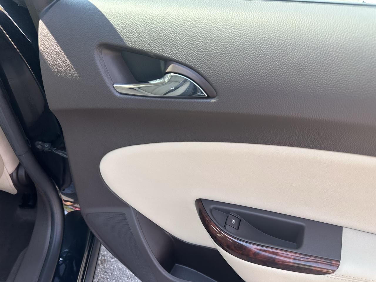 Buick Verano 4dr Sdn Leather Group 2013