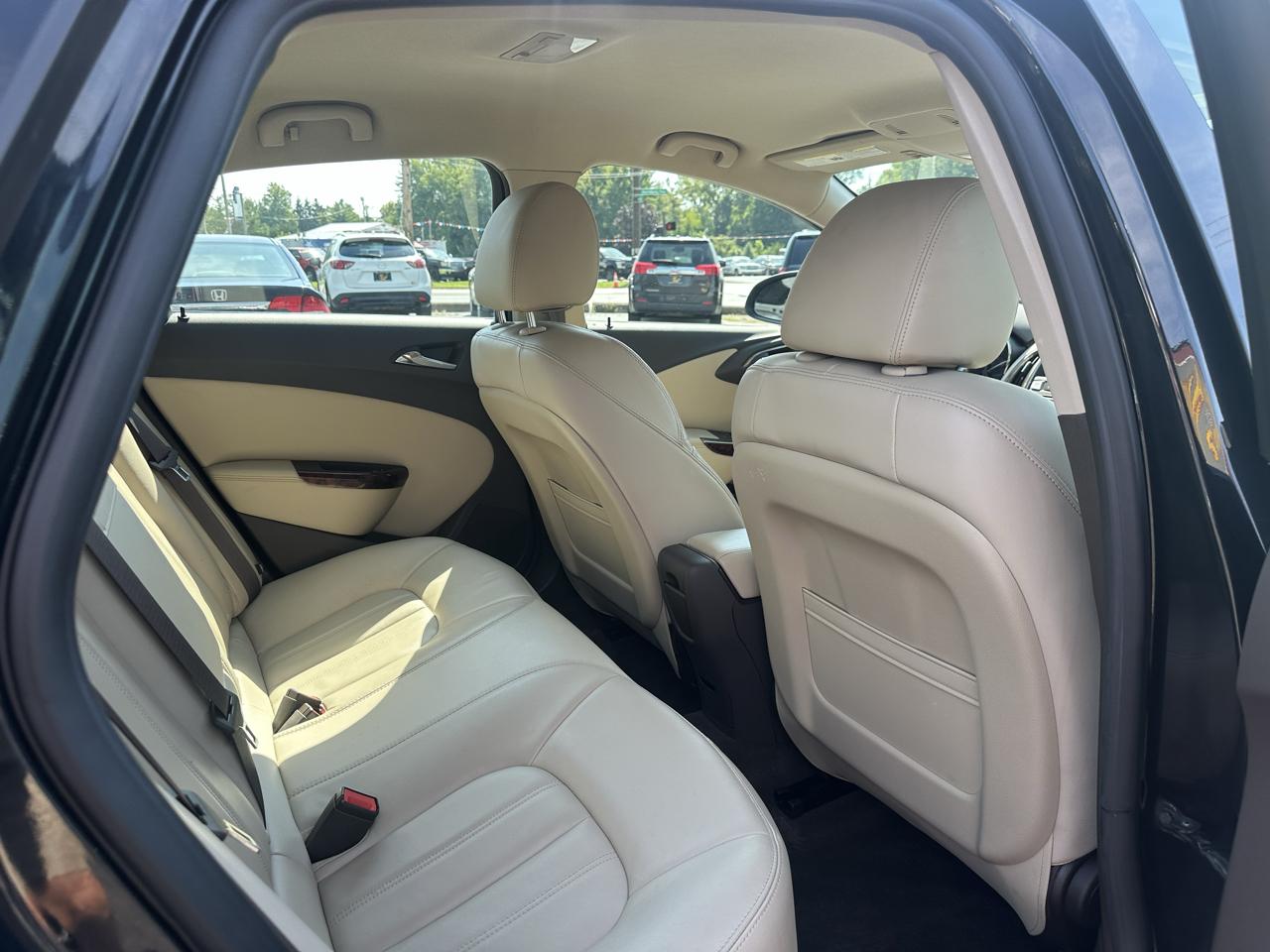 Buick Verano 4dr Sdn Leather Group 2013