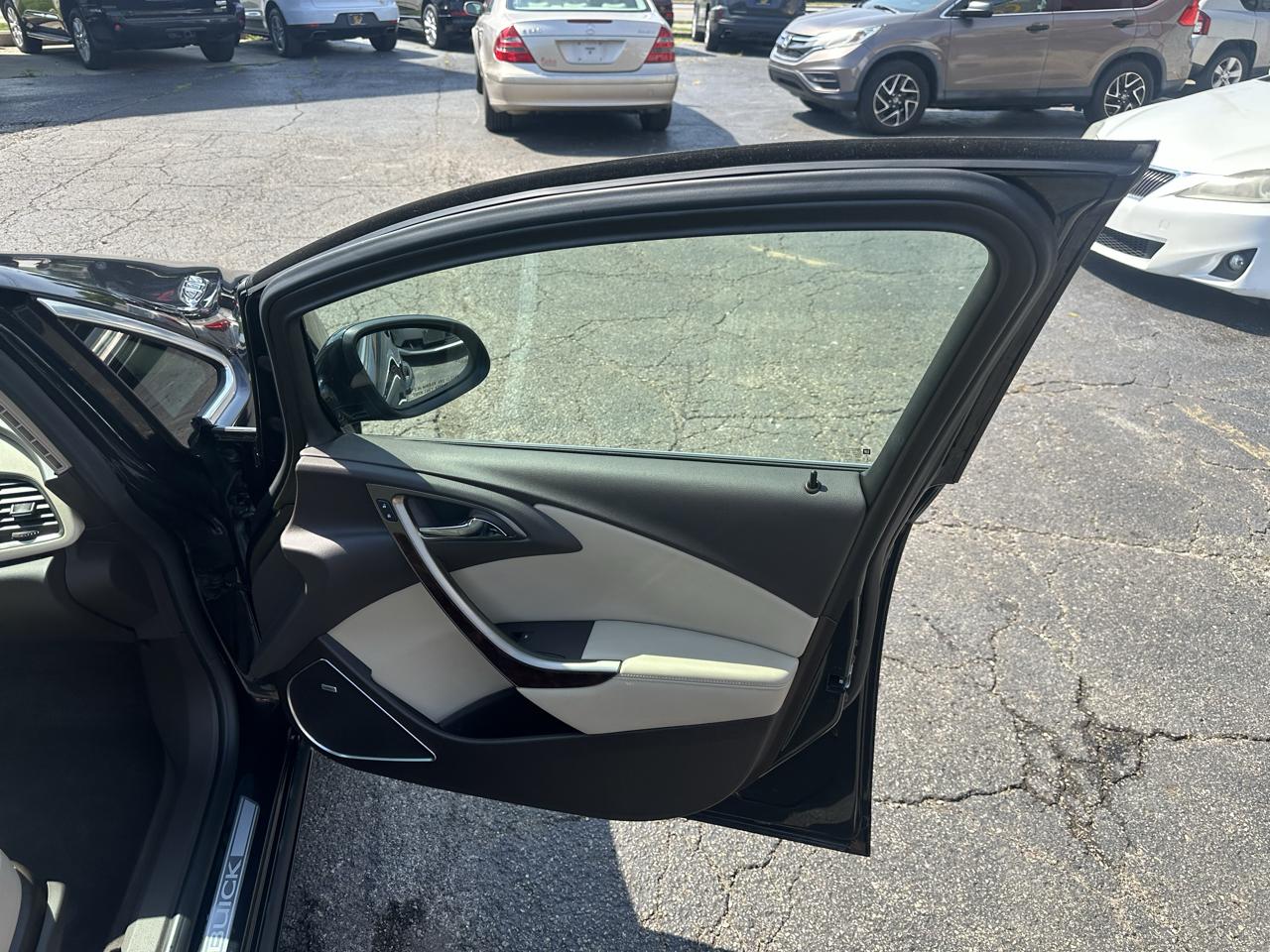 Buick Verano 4dr Sdn Leather Group 2013