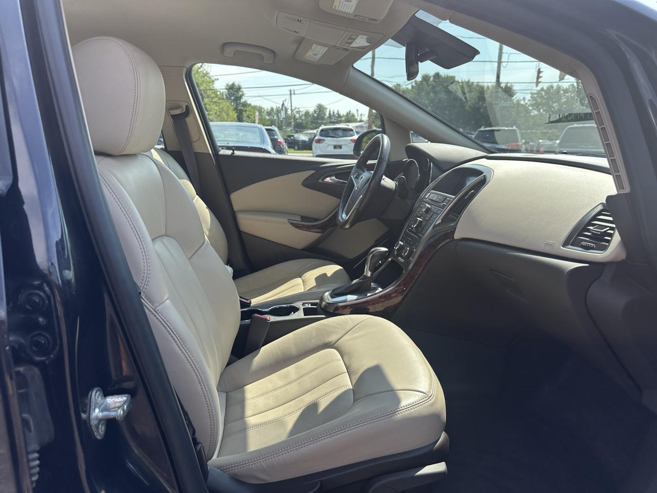 Buick Verano 4dr Sdn Leather Group 2013