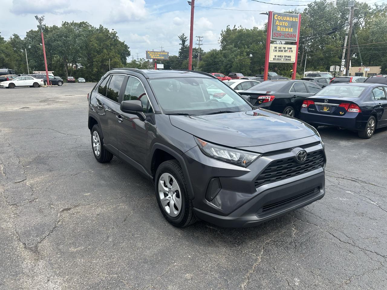 Toyota RAV4 LE FWD (Natl) 2021