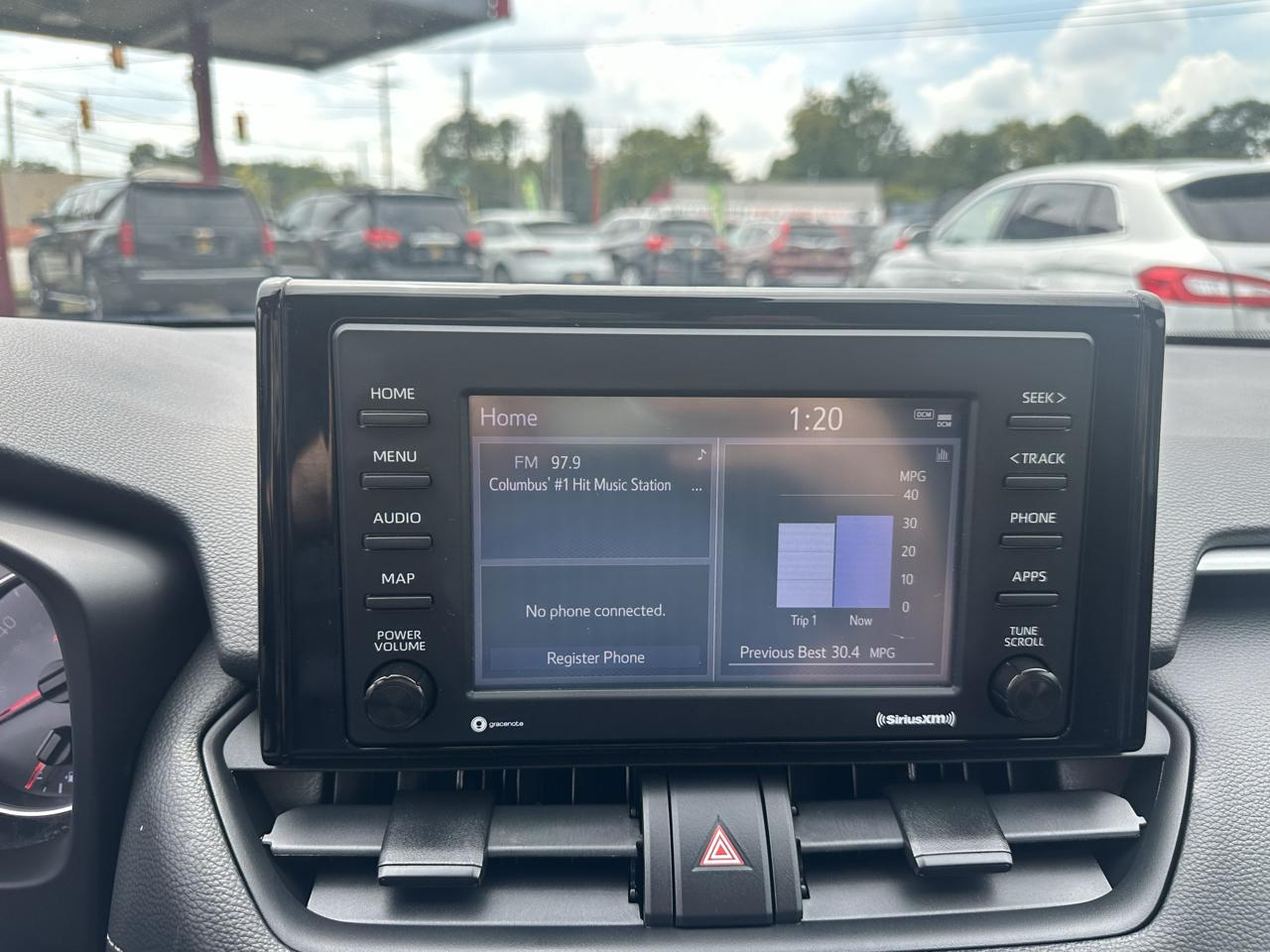 Toyota RAV4 LE FWD (Natl) 2021
