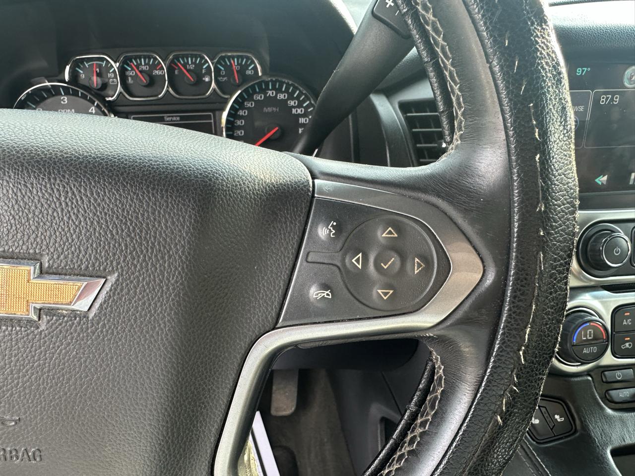 Chevrolet Suburban 4WD 4dr LT 2015