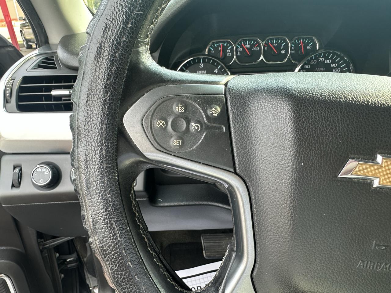 Chevrolet Suburban 4WD 4dr LT 2015