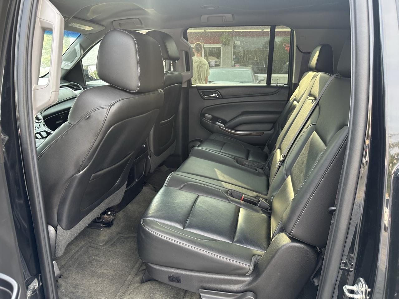 Chevrolet Suburban 4WD 4dr LT 2015