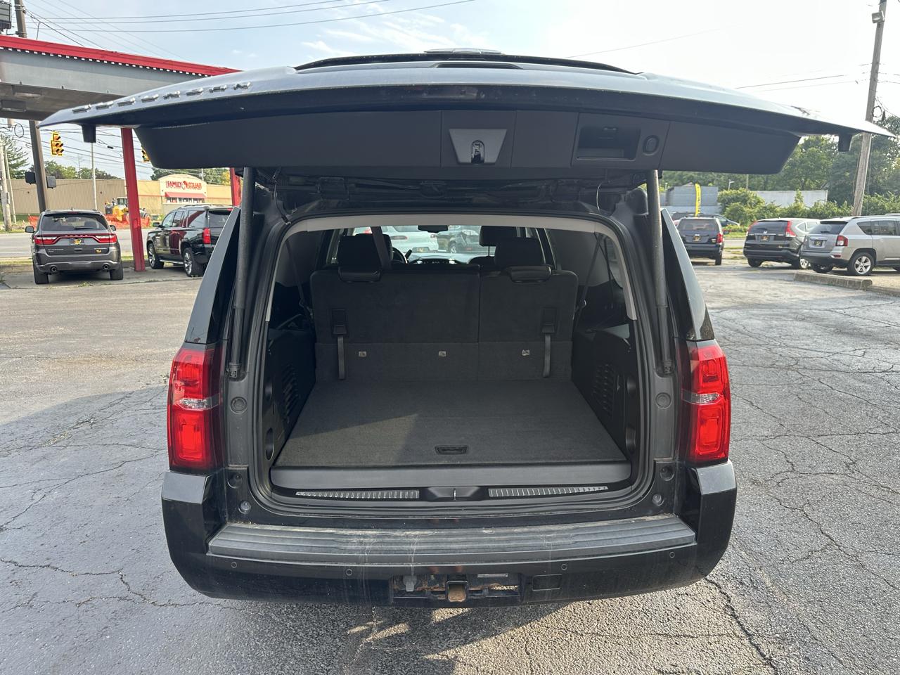 Chevrolet Suburban 4WD 4dr LT 2015