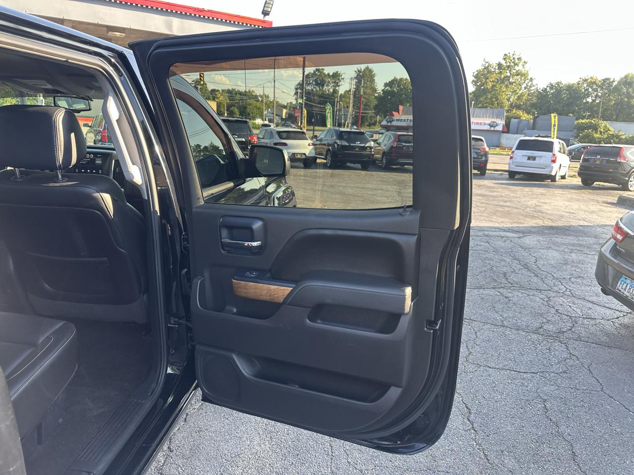 Chevrolet Silverado 1500 4WD Crew Cab 143.5" LTZ w/1LZ 2014
