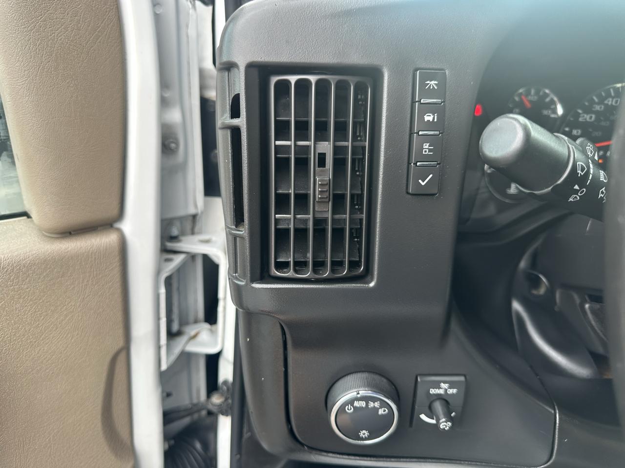 Chevrolet Express Cargo Van RWD 3500 135" 2016
