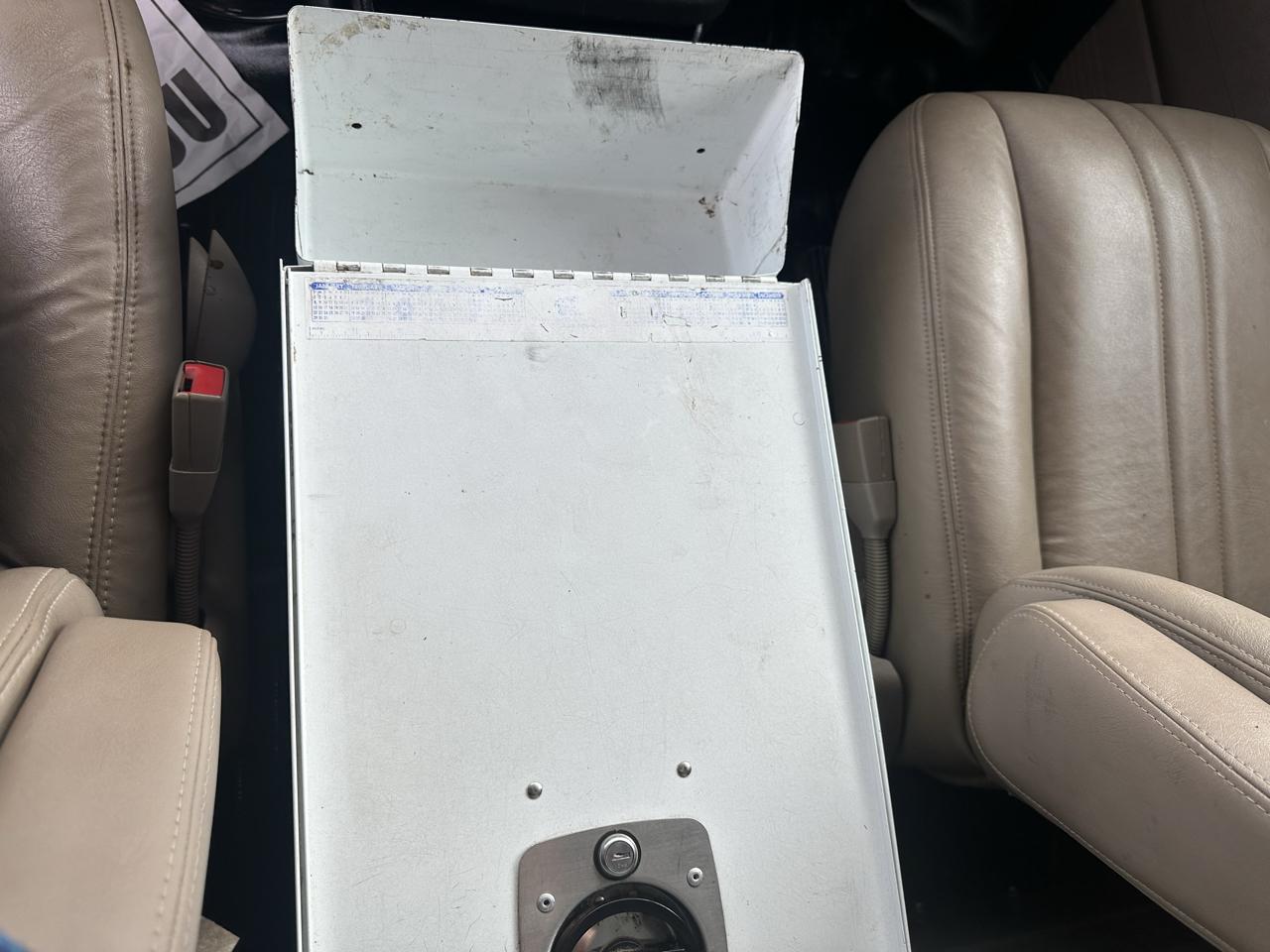 Chevrolet Express Cargo Van RWD 3500 135" 2016