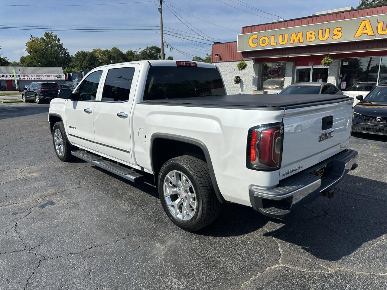 GMC Sierra 1500 4WD Crew Cab 143.5" SLT 2018
