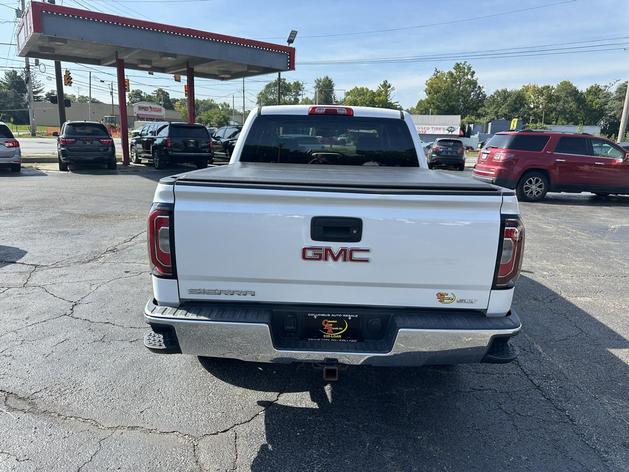 GMC Sierra 1500 4WD Crew Cab 143.5" SLT 2018