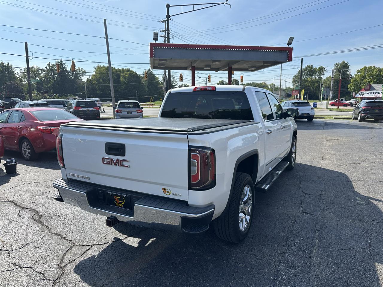 GMC Sierra 1500 4WD Crew Cab 143.5" SLT 2018