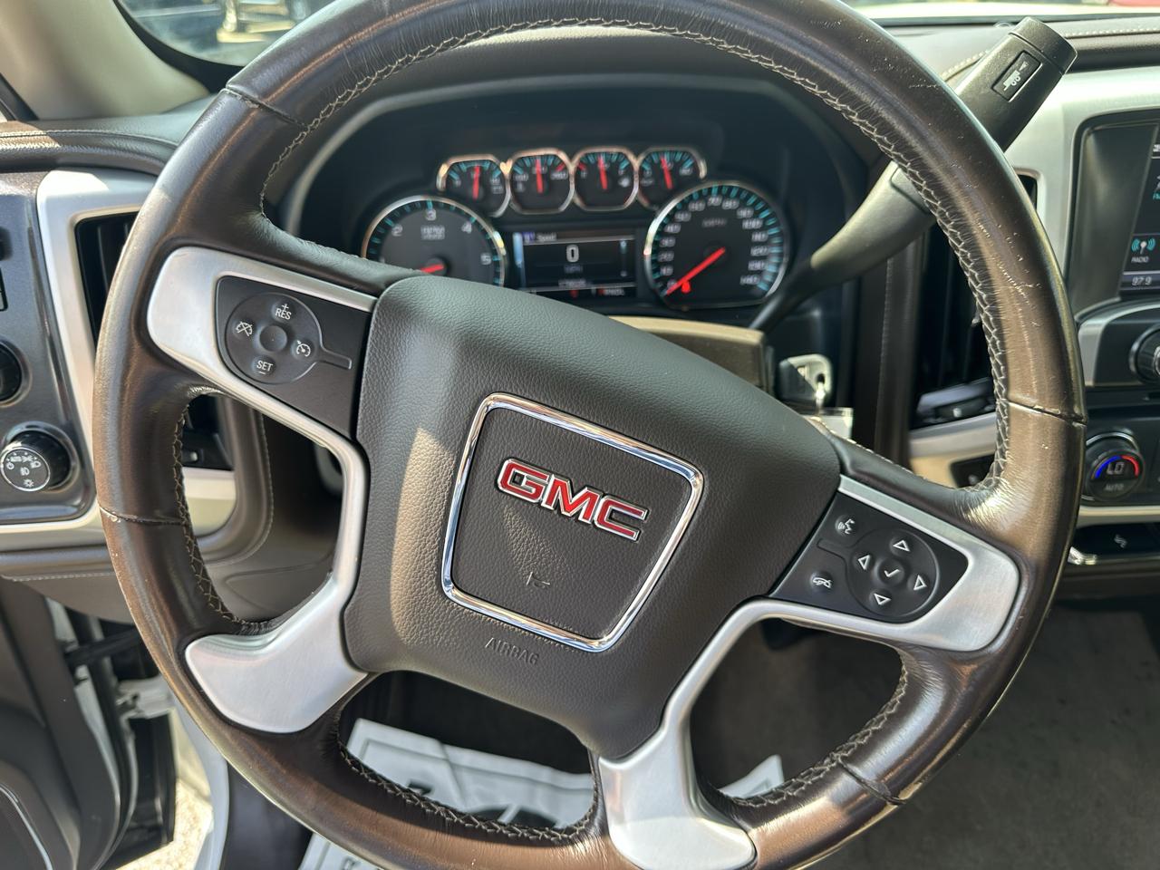 GMC Sierra 1500 4WD Crew Cab 143.5" SLT 2018