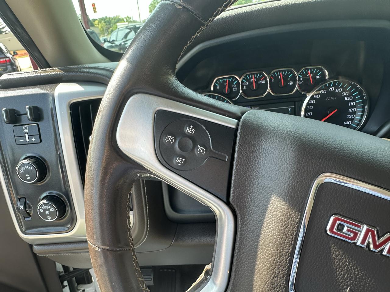GMC Sierra 1500 4WD Crew Cab 143.5" SLT 2018