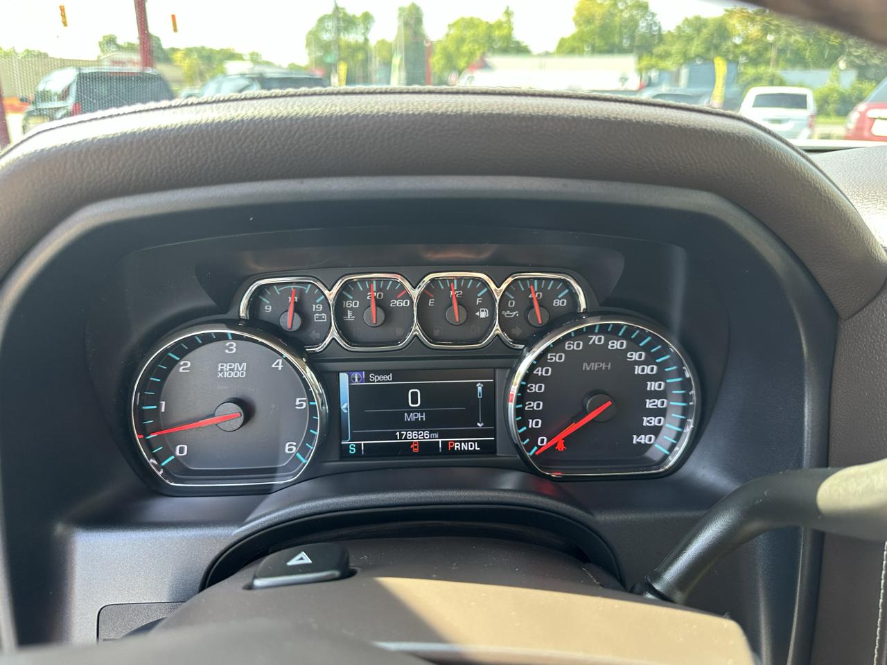 GMC Sierra 1500 4WD Crew Cab 143.5" SLT 2018