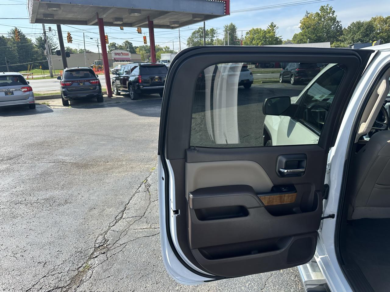 GMC Sierra 1500 4WD Crew Cab 143.5" SLT 2018