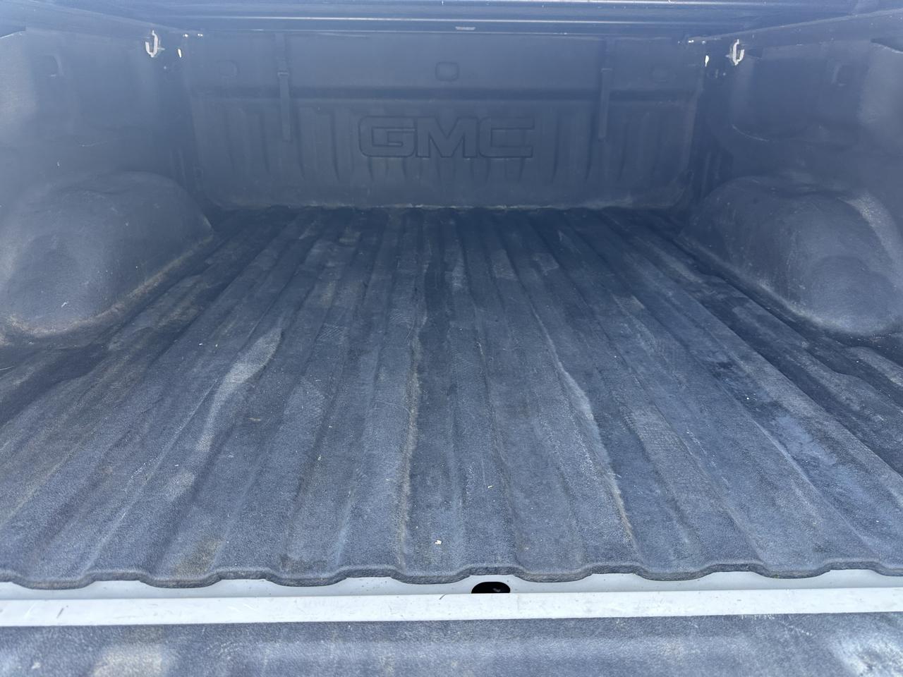 GMC Sierra 1500 4WD Crew Cab 143.5" SLT 2018