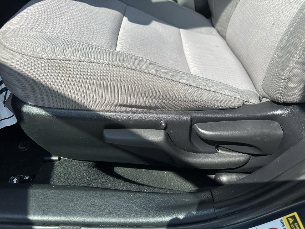Toyota Corolla 4dr Sdn CVT LE Premium (Natl) 2015