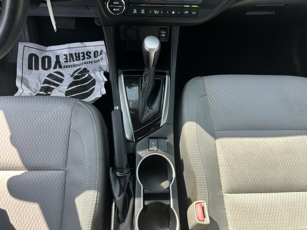 Toyota Corolla 4dr Sdn CVT LE Premium (Natl) 2015