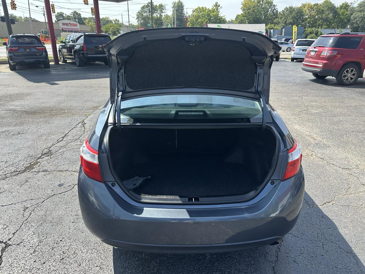 Toyota Corolla 4dr Sdn CVT LE Premium (Natl) 2015