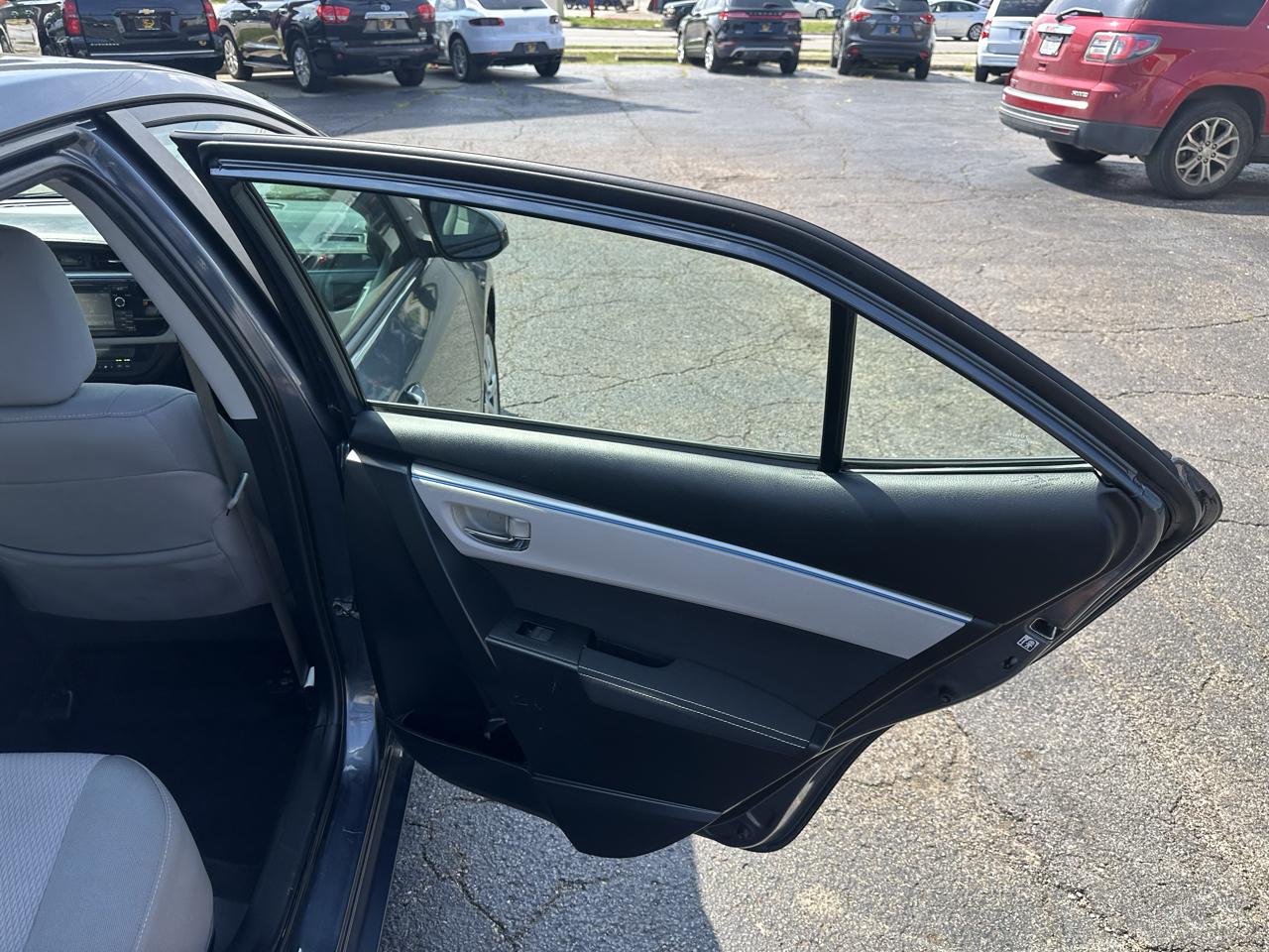 Toyota Corolla 4dr Sdn CVT LE Premium (Natl) 2015