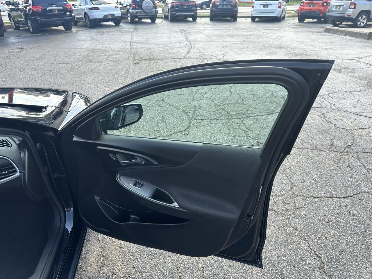 Chevrolet Malibu 4dr Sdn 1LT 2023