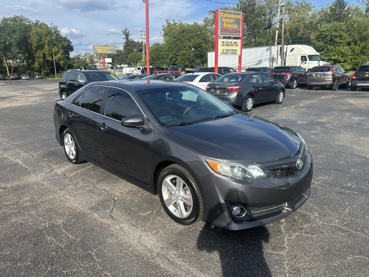 Toyota Camry 4dr Sdn I4 Auto XLE (Natl) 2013