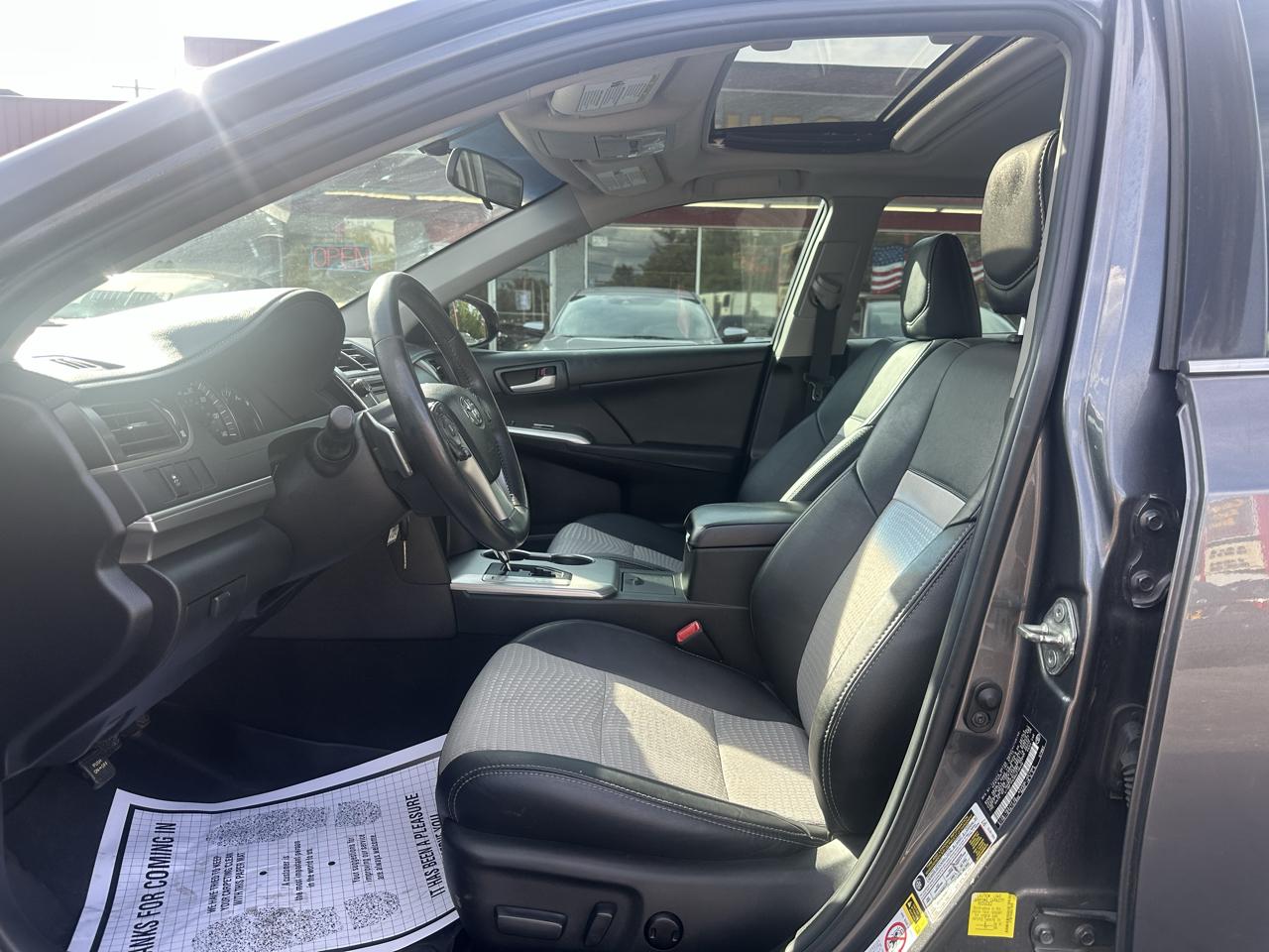 Toyota Camry 4dr Sdn I4 Auto XLE (Natl) 2013