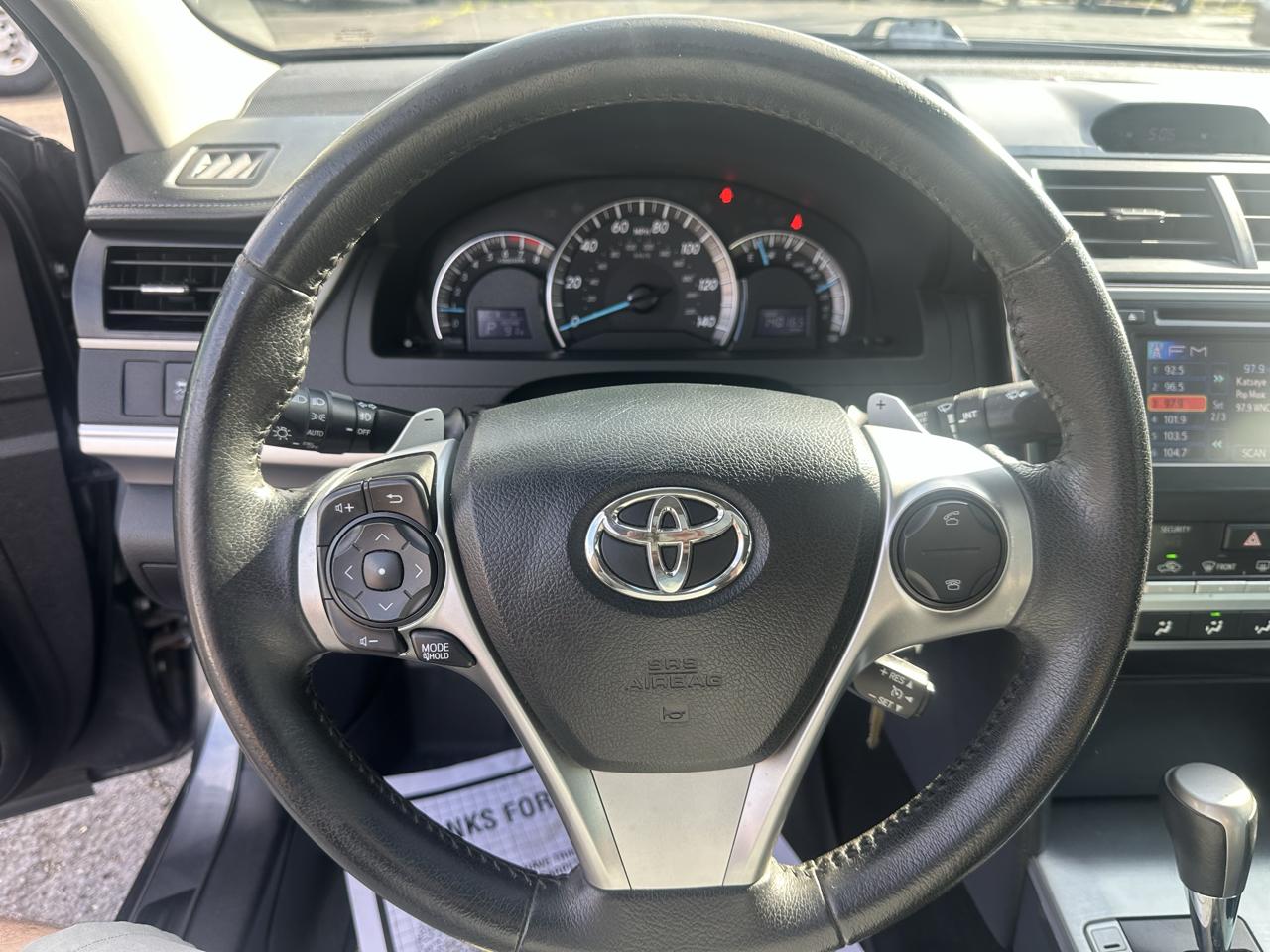 Toyota Camry 4dr Sdn I4 Auto XLE (Natl) 2013