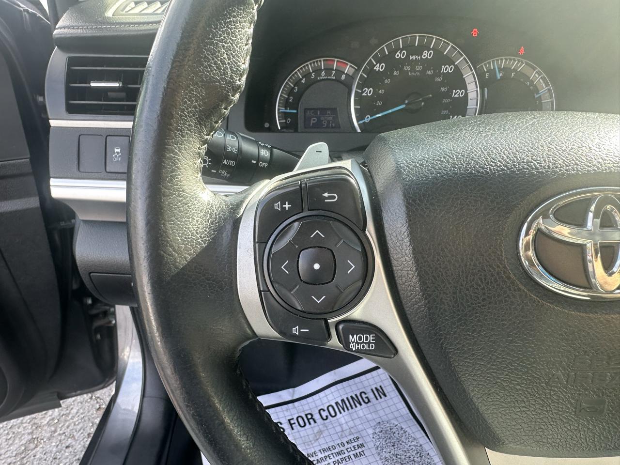 Toyota Camry 4dr Sdn I4 Auto XLE (Natl) 2013
