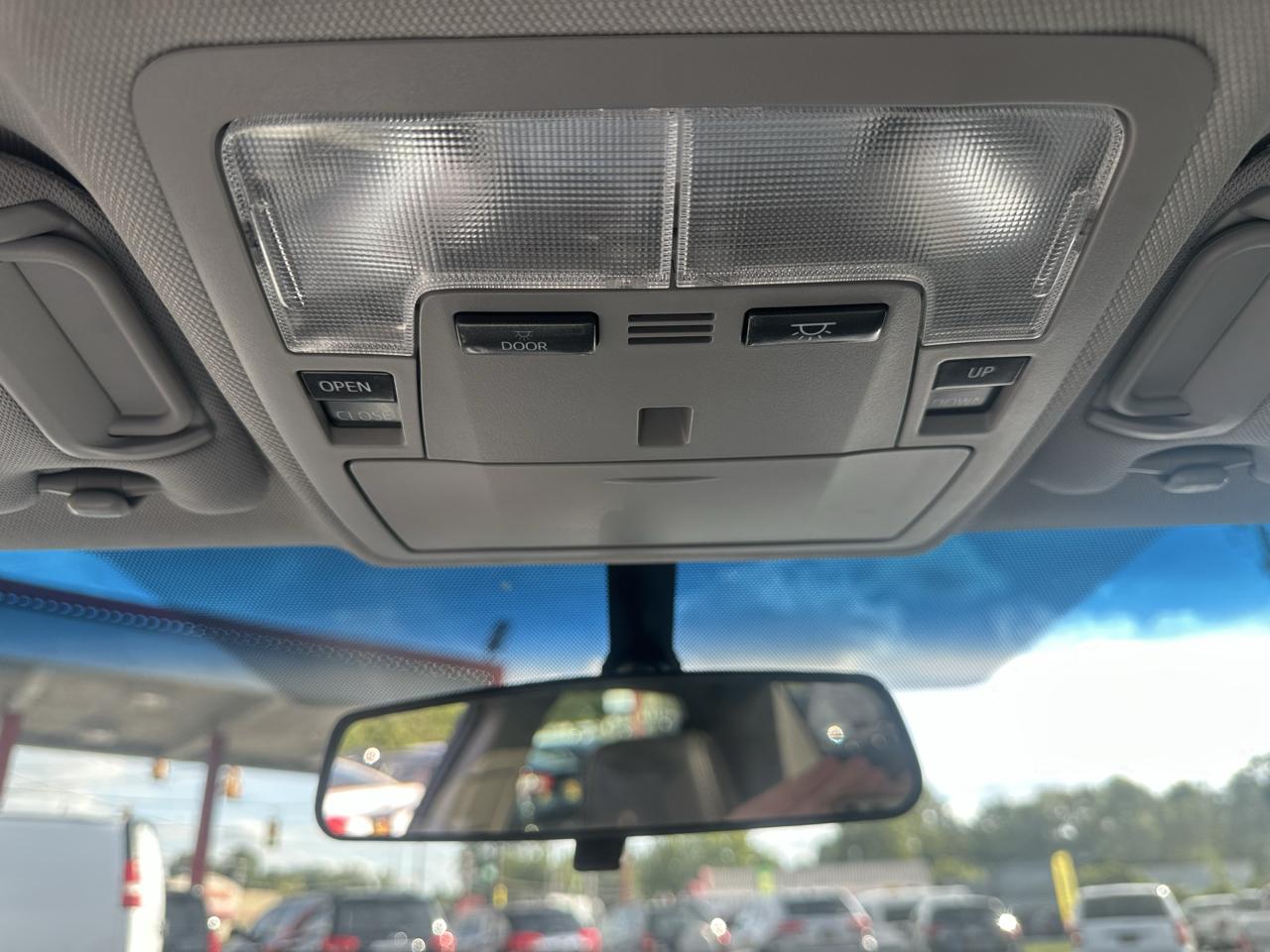 Toyota Camry 4dr Sdn I4 Auto XLE (Natl) 2013