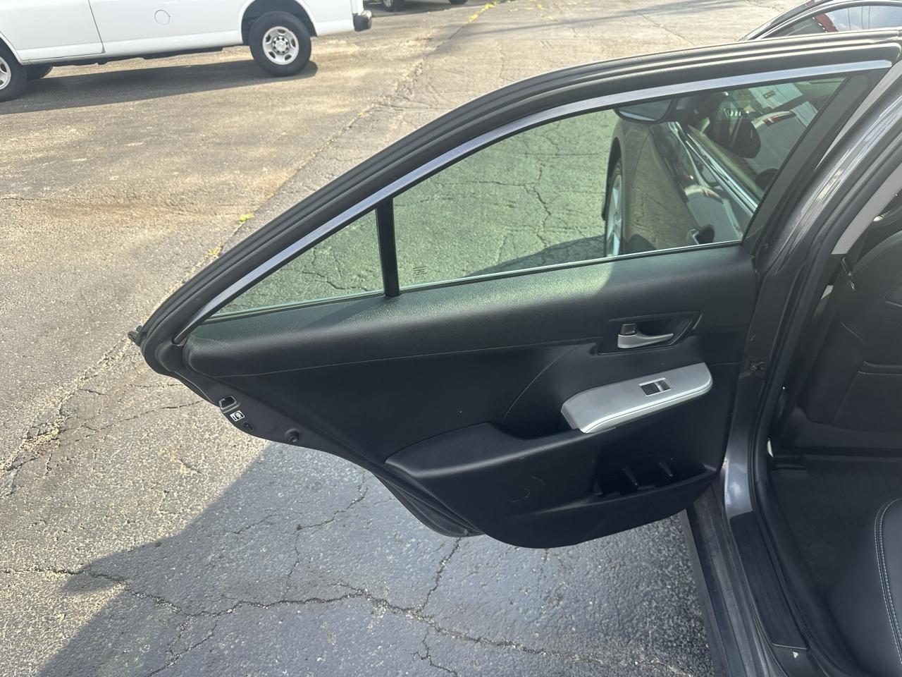 Toyota Camry 4dr Sdn I4 Auto XLE (Natl) 2013
