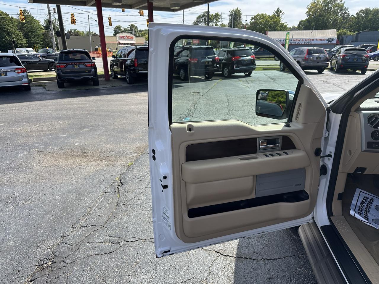 Ford F-150 4WD SuperCrew 145" Platinum 2011
