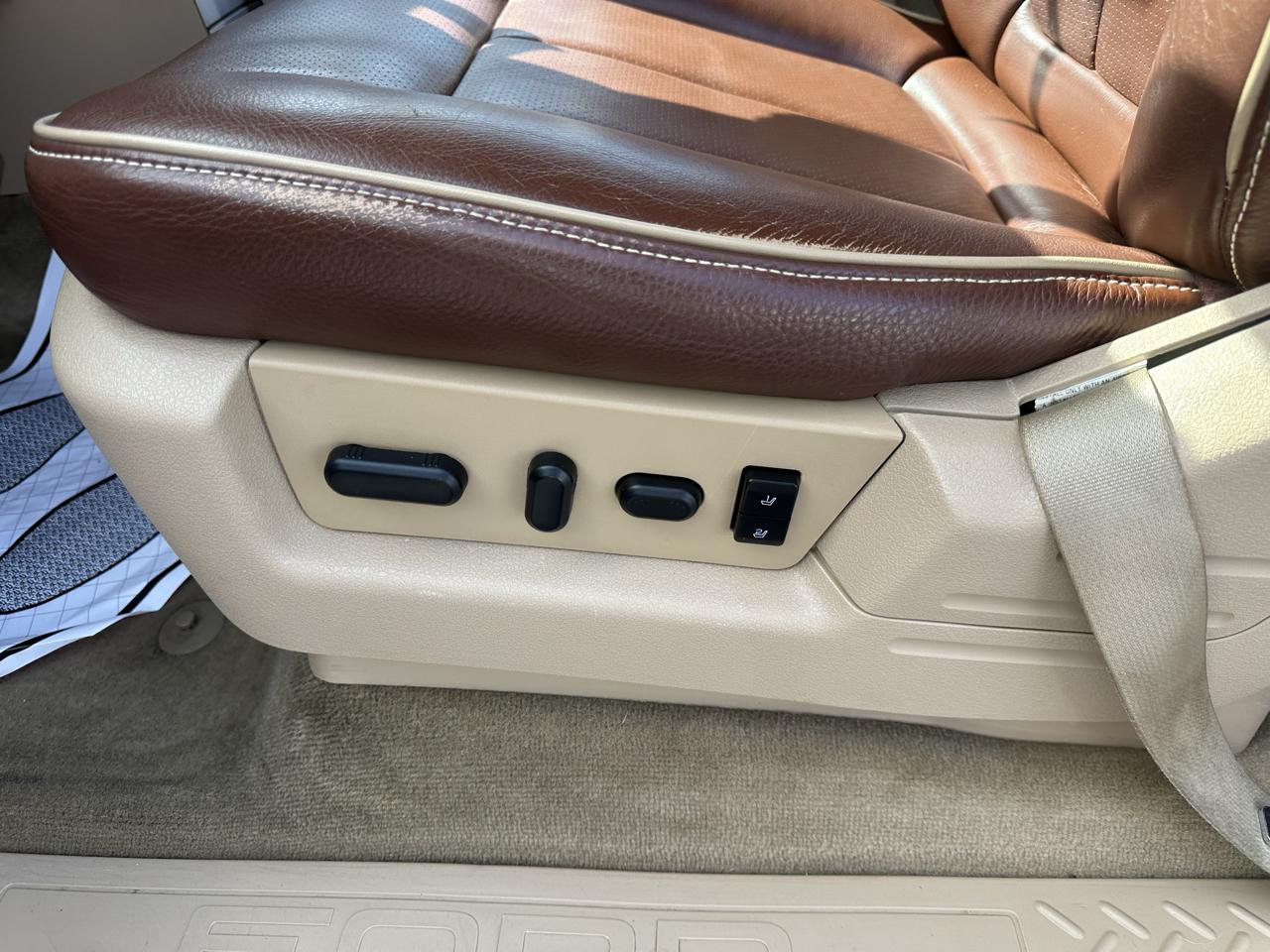 Ford F-150 4WD SuperCrew 145" Platinum 2011
