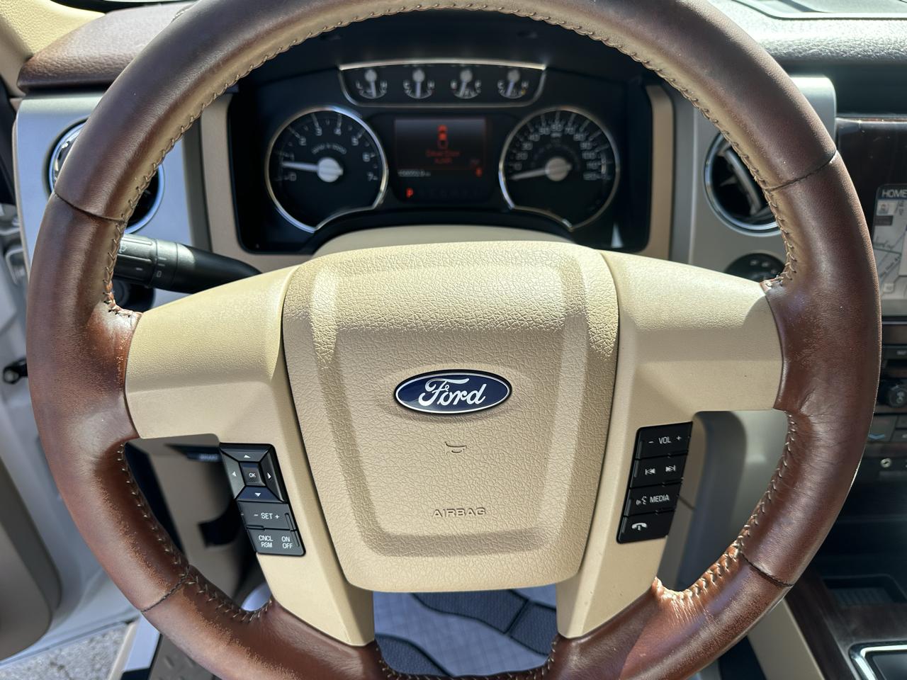 Ford F-150 4WD SuperCrew 145" Platinum 2011