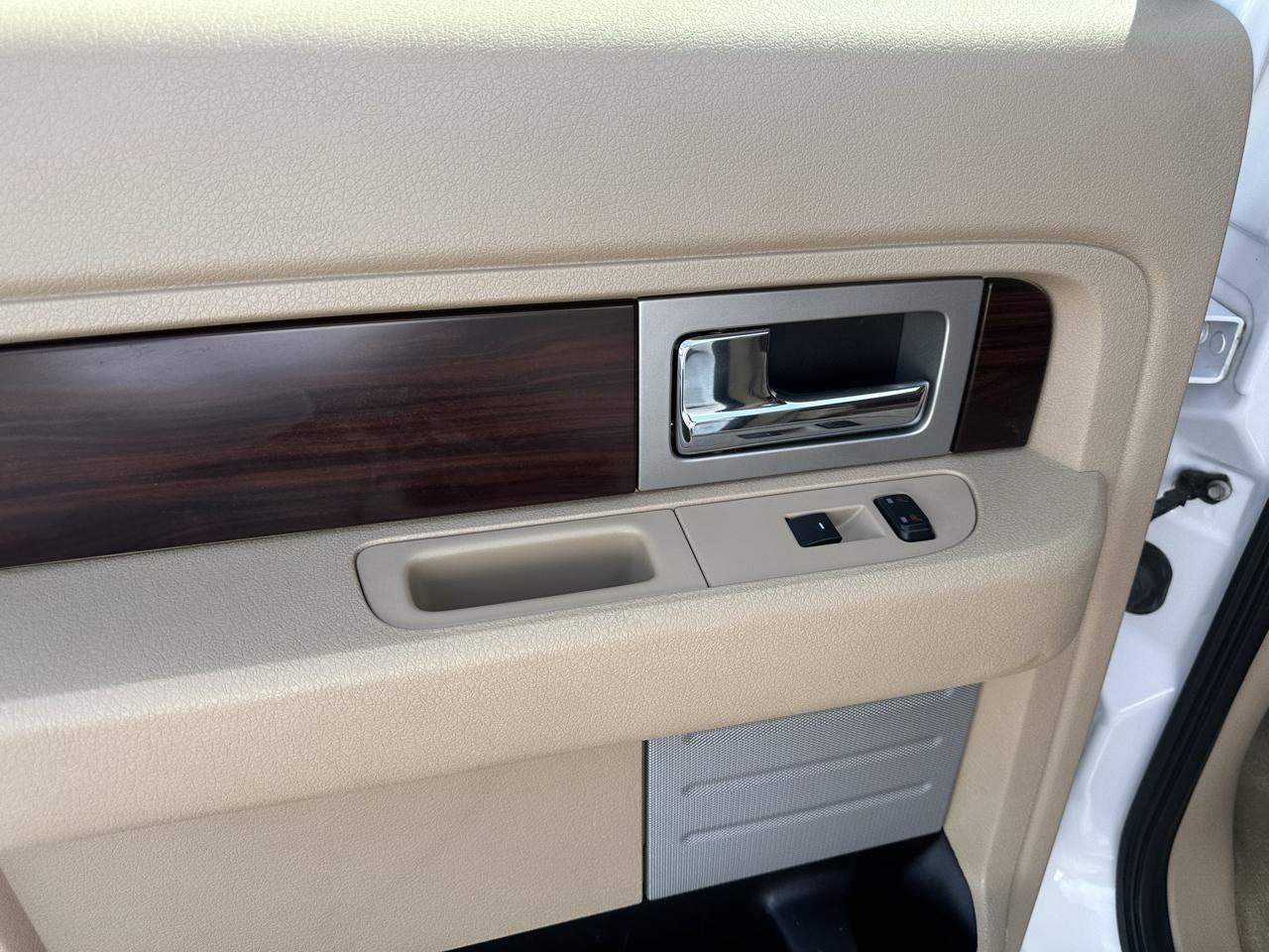 Ford F-150 4WD SuperCrew 145" Platinum 2011