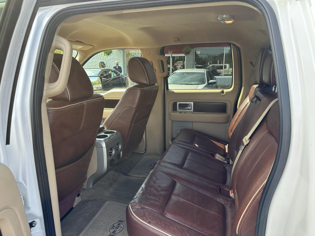Ford F-150 4WD SuperCrew 145" Platinum 2011