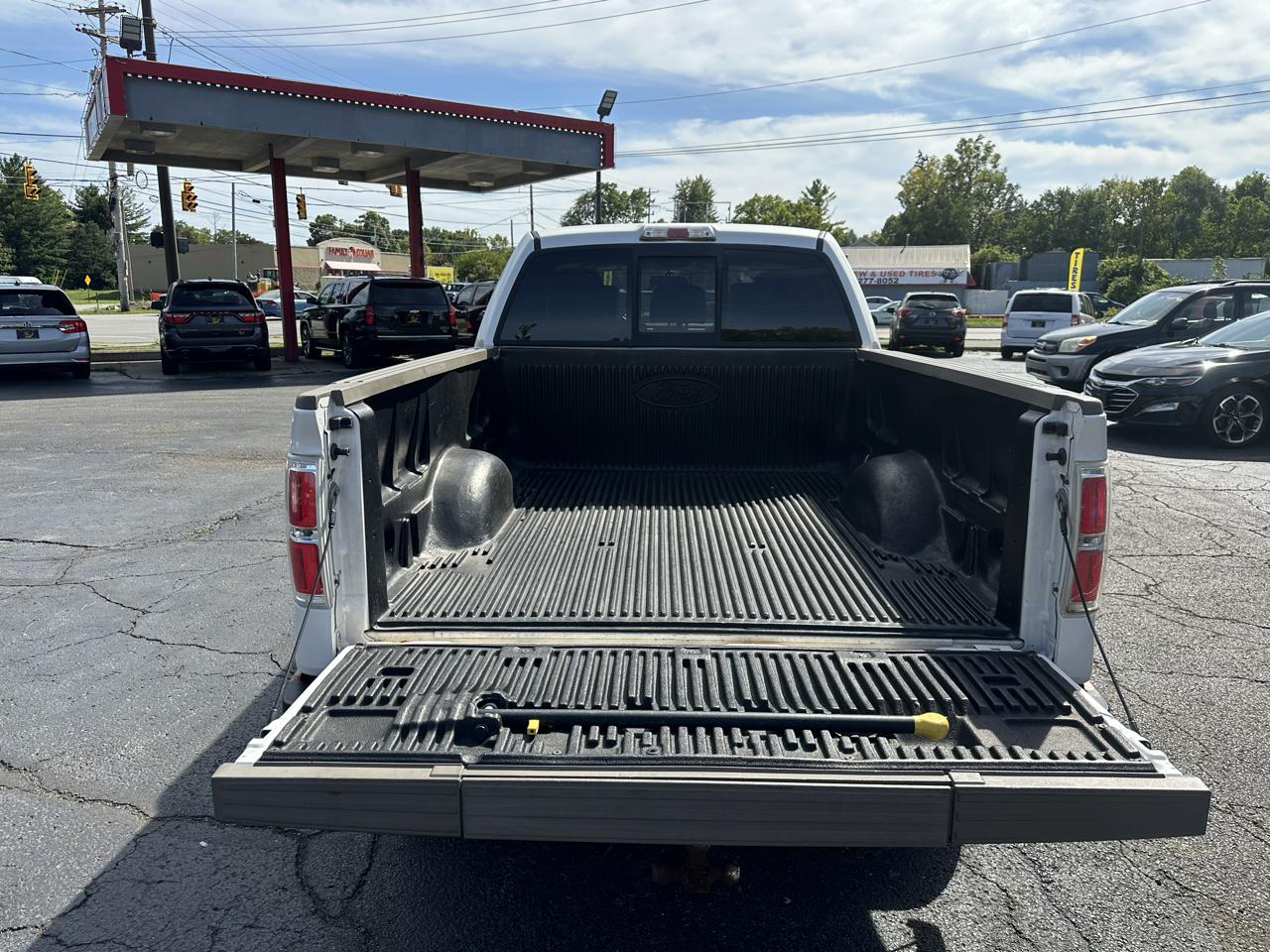 Ford F-150 4WD SuperCrew 145" Platinum 2011