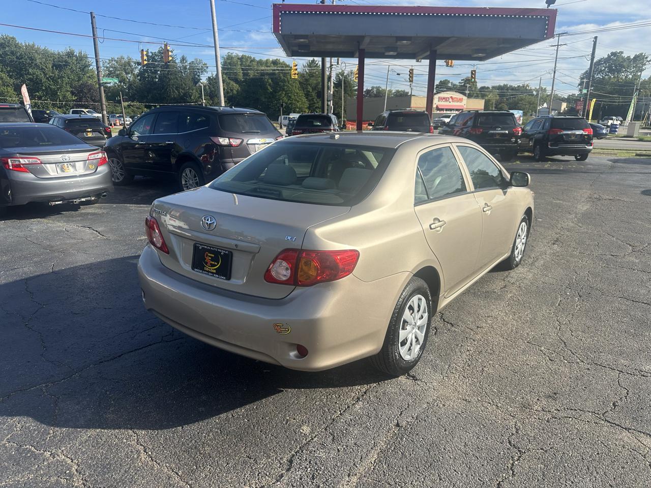 Toyota Corolla 4dr Sdn Man (Natl) 2009