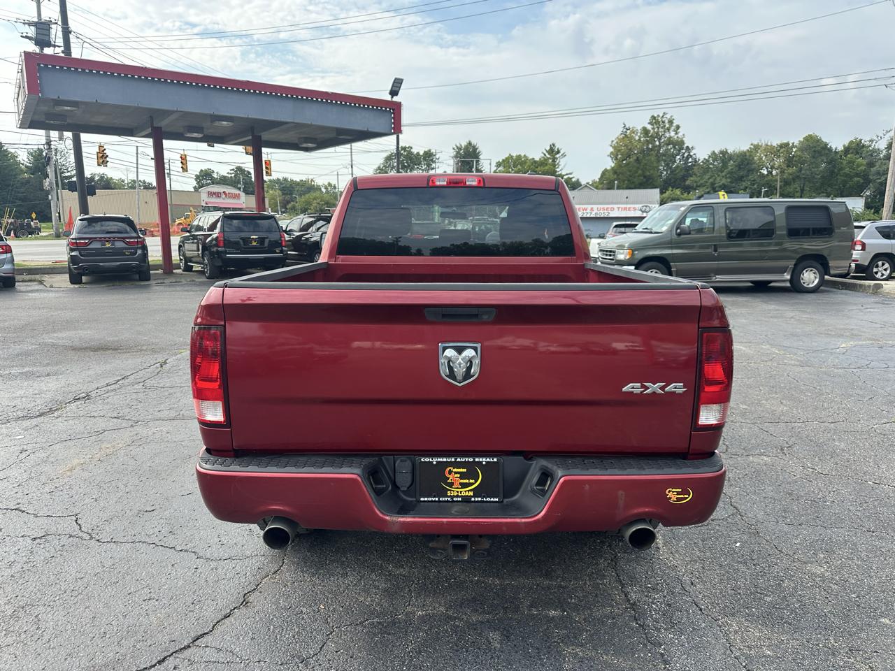 RAM 1500 4WD Quad Cab 140.5" Express 2012